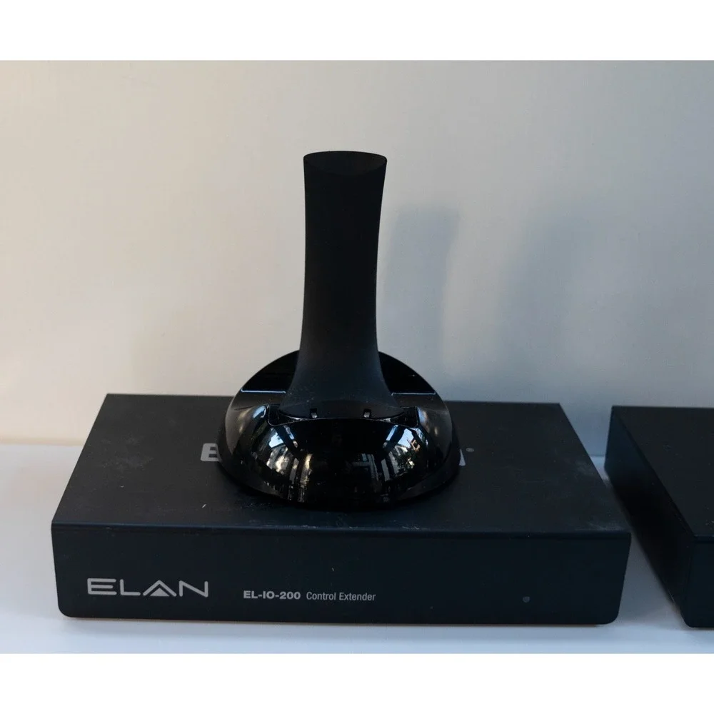 Elan Bundle - 2x EL-HR10 Remote Control + Charging Cradles + 2x Control Extender